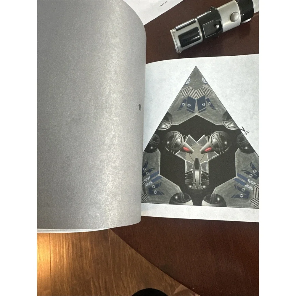 Star Wars General Phasma Innovative Designs Light-Up Journal & Origami Book‎